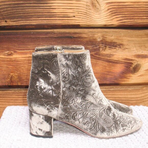 Aquazzura Baroque Heeled Ankle Boots - Picture 6 of 10